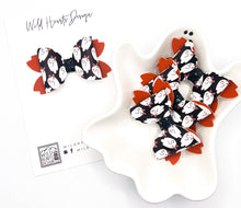 Load image into Gallery viewer, Little Ghosts Scalloped Bri Bow