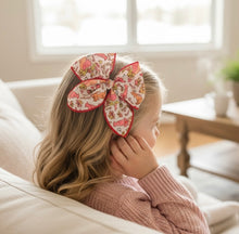 Load image into Gallery viewer, He’s the Grinch Bow Fable Bow