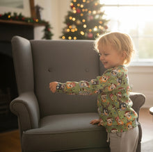 Load image into Gallery viewer, Size 6 Pup Sisters Crewneck