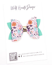 Load image into Gallery viewer, Spooky Crew Scalloped Bri Bow