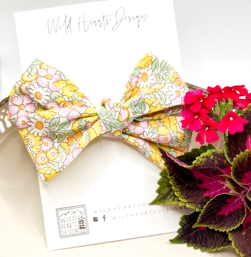 Daisies & Blooms Hand Tied Bow